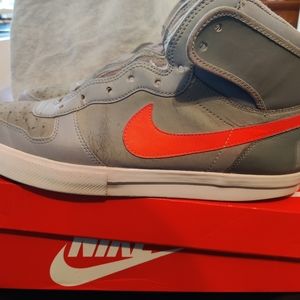 Men's Nike Hi-tops Size 13
